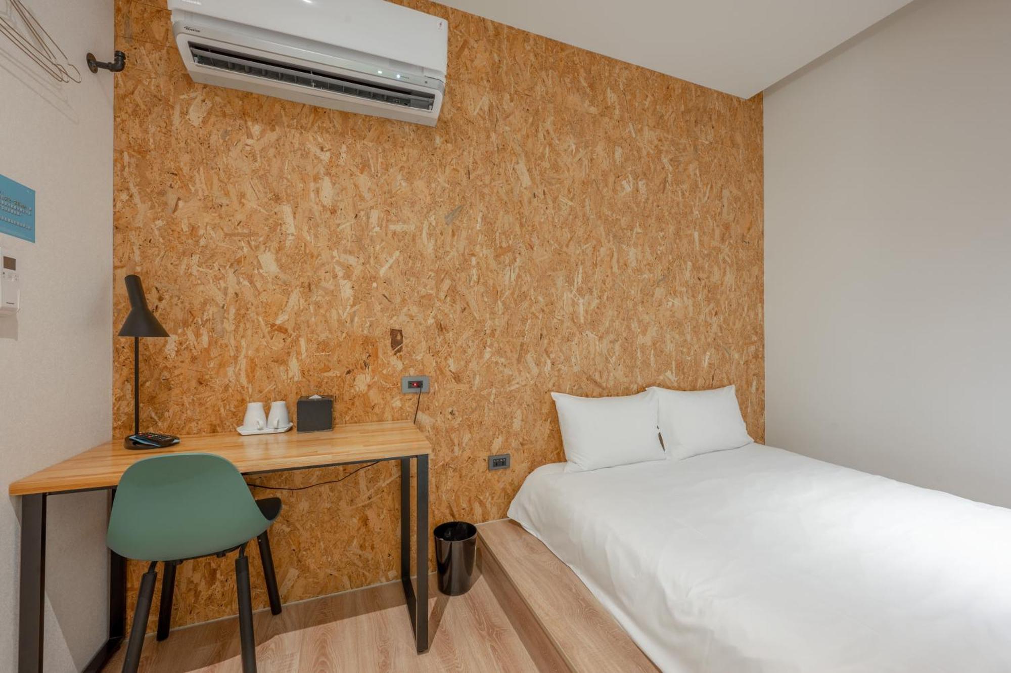 Light Hostel Hualien Extérieur photo