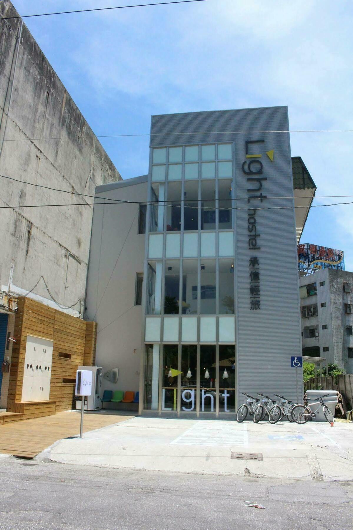 Light Hostel Hualien Extérieur photo